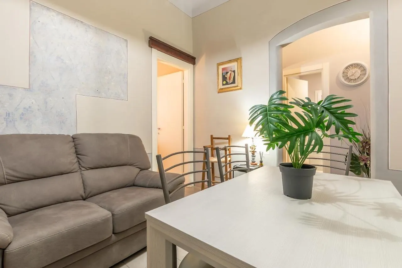 Apartment Pinzochere Artistic For Family Florence Italy