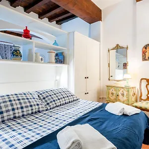 Apartment Magnoli & Ponte Vecchio, Florence
