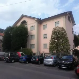 https://casa-vacanze-la-mela.it-lombardy.com