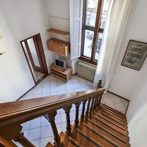 Apartment Santa Maria Novella Bright And Modern - Hosted By Sweetstay, Florence